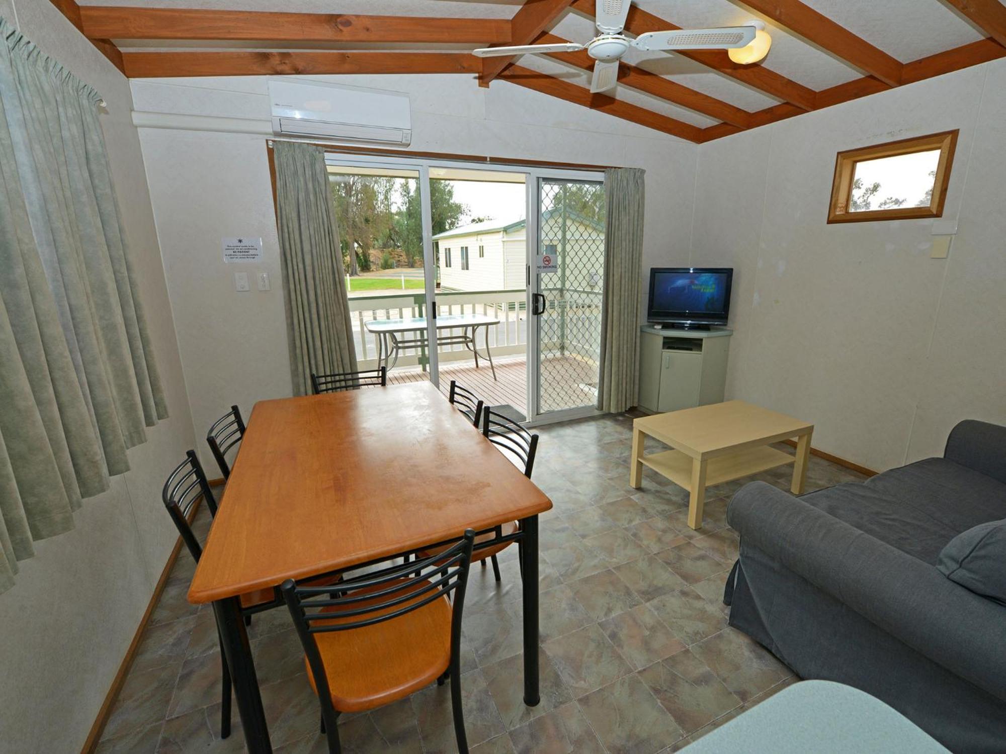 Echo Holiday Parks - Waikerie Екстериор снимка